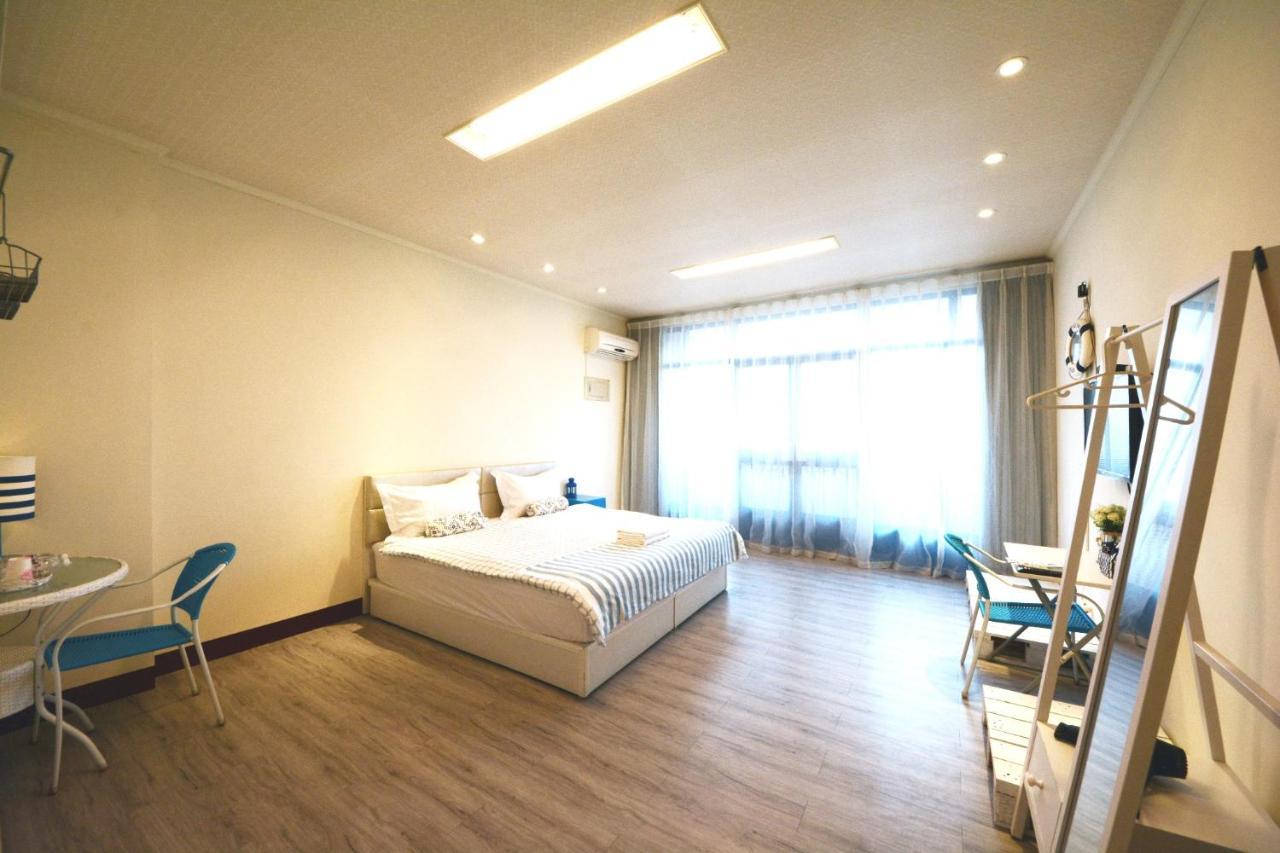 Ferienwohnung Ariyoshi Ya Tainan Exterior foto