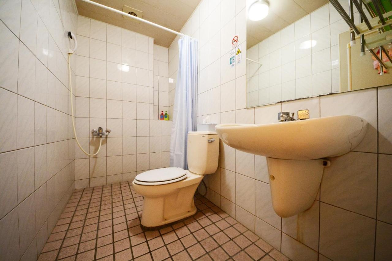 Ferienwohnung Ariyoshi Ya Tainan Exterior foto