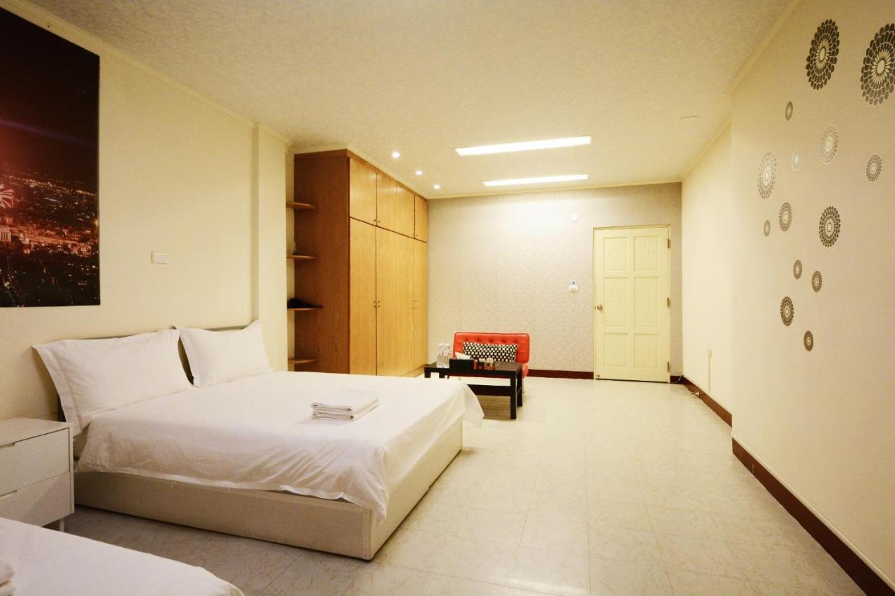 Ferienwohnung Ariyoshi Ya Tainan Exterior foto