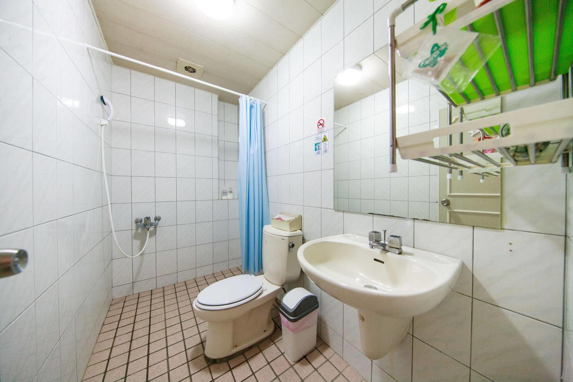 Ferienwohnung Ariyoshi Ya Tainan Exterior foto