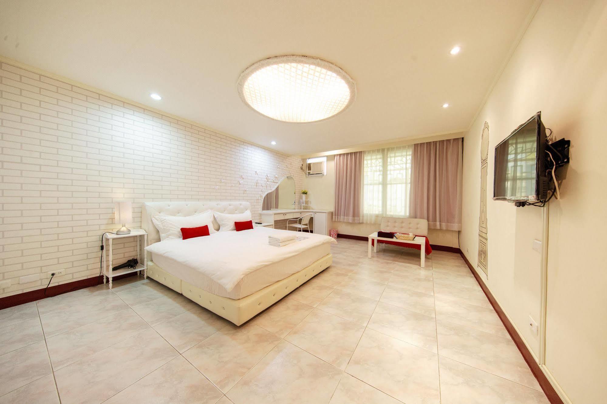 Ferienwohnung Ariyoshi Ya Tainan Exterior foto