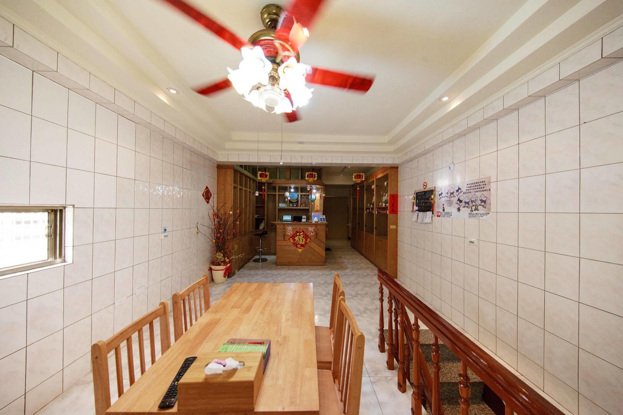 Ferienwohnung Ariyoshi Ya Tainan Exterior foto