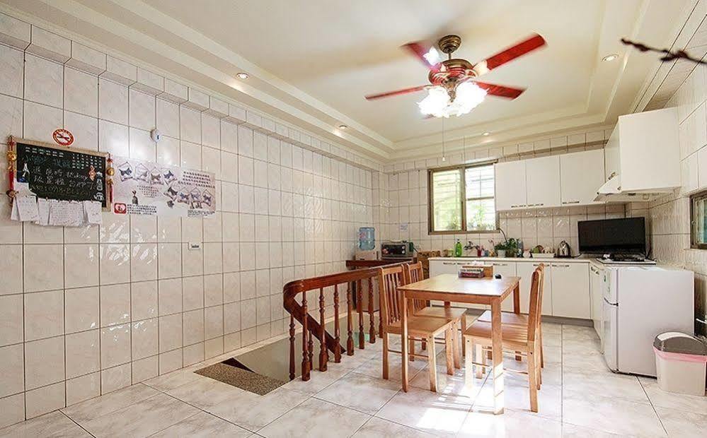 Ferienwohnung Ariyoshi Ya Tainan Exterior foto